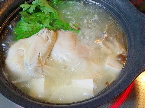 これぞ絶品！　清湯スープ「丸鶏の水炊き」